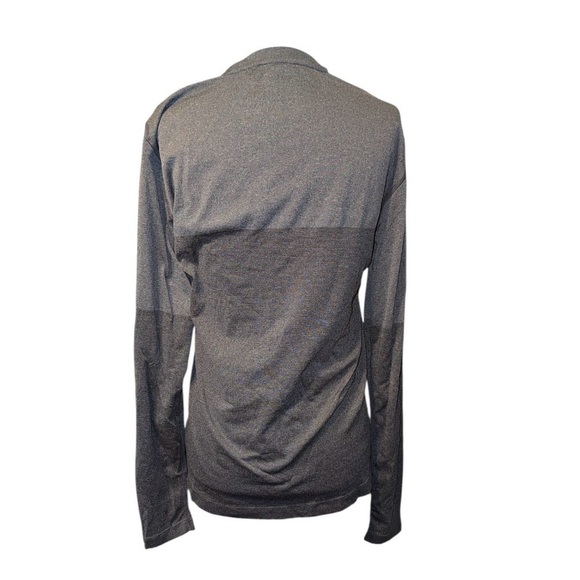 Vuori Seamless Men's Long Sleeve Current Tech Performance Tee - Picture 2 of 8
